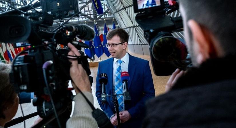 Uniós költségvetés: Brüsszel keze saját maga és Ukrajna felé hajlik