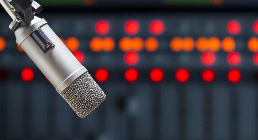 A magyar rádiózás legendáival indul a „Rádió 100” podcast