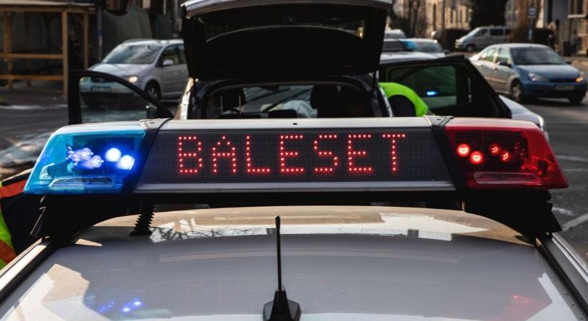Aki teheti, kerüljön! Forgalmas debreceni úton történt baleset!