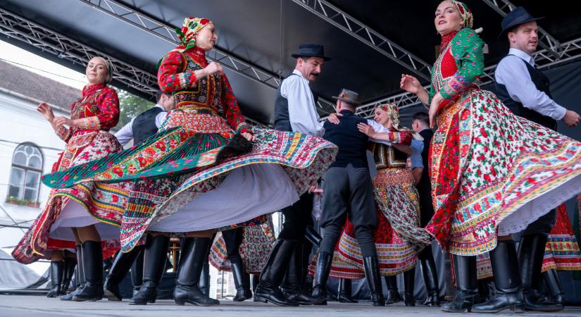Győlöletkeltő tartalmak miatt hagyhatja ki a Szigetet az egyik meghívott