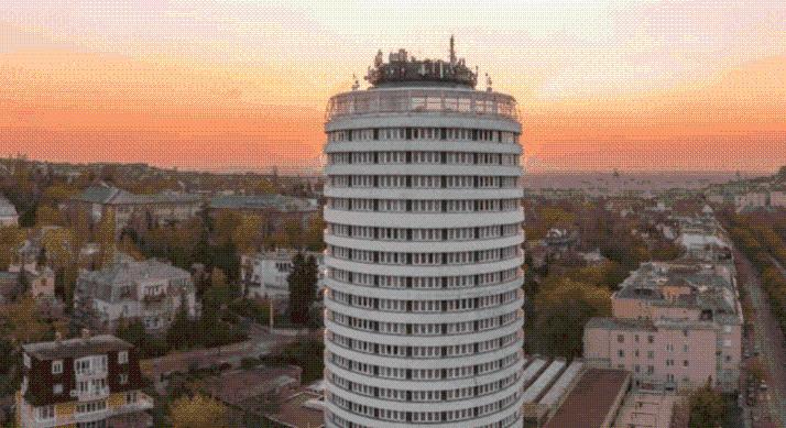Véget ér egy korszak – Bontják a Körszállót, 2027-re prémium lakások épülnek a helyén zöld közparkkal