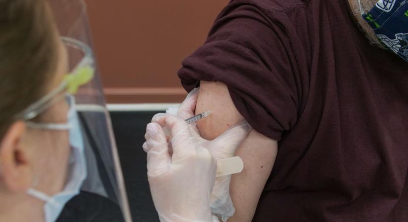 A Norvég Gyógyszerügynökség nem aggódik a koronavírus-oltás utáni halálesetek miatt