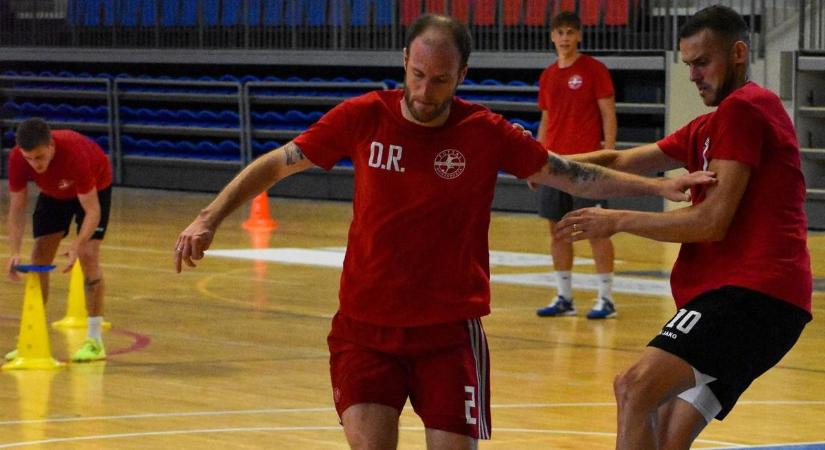 Az egyéni edzések után már gőzerővel hangol a Studió