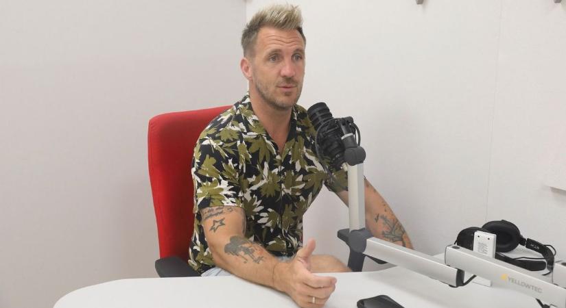 Így készült a nyár slágere: Fischer Norbert mesélt a PMFC indulóról