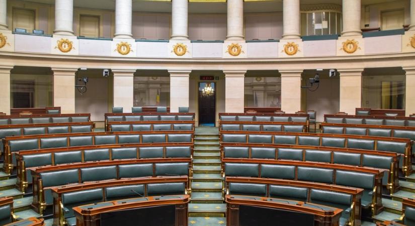 Szigorított migrációs szabályokat fogadott el a belga parlament