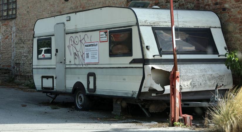 Tizenötezerre büntették a kaposvári autóst a magánparkolóban, csak nem tudni, miért