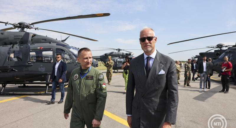 Szalay-Bobrovniczky Kristóf: teljessé vált a Magyar Honvédség közepes kategóriájú, többfeladatú helikopterflottája