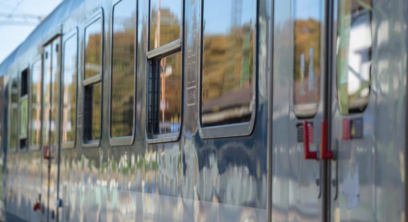 114,3 millió forintot utalt vissza a MÁV az utasoknak a késések miatt júniusban