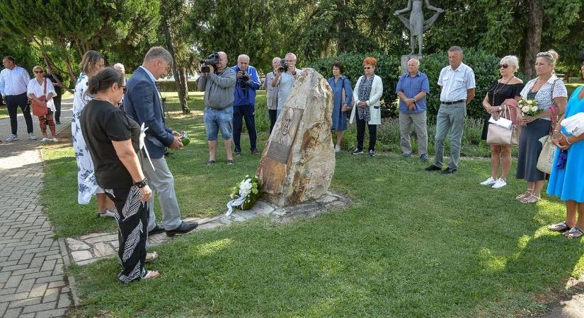 Egy igazi gyöngyösi angol úriember alakját idézték fel