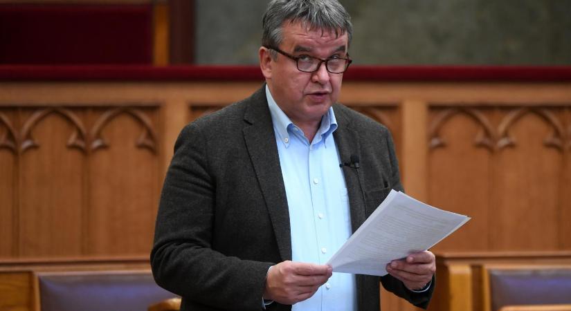 Több ezer sertést loptak el a fideszes képviselőtől az évek során úgy, hogy a biztonsági kamerák nem működtek