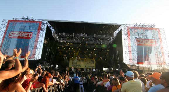 A Sziget hivatalos álláspontja: meg lesz tartva a Kneecap koncert