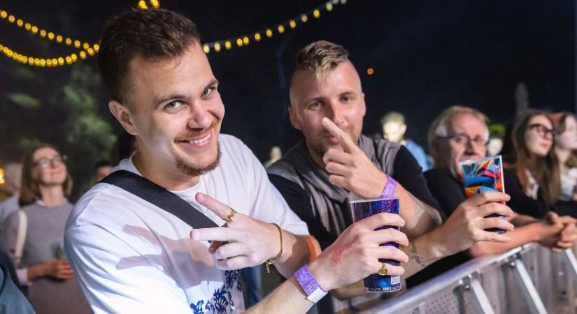 Te kifizetnél ennyit egy hamburgerért? És egy jó sörért? Ilyen árakkal találkozhatsz a Campus Fesztiválon!