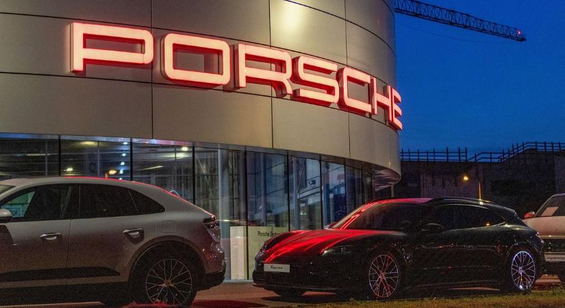 A Porsche költségcsökkentéssel küzd az amerikai vámok és a kínai piac gyengélkedése ellen