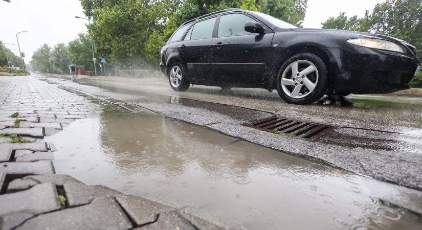 Vihar után jön a nyár: péntekre még kiadták az elsőfokú riasztást