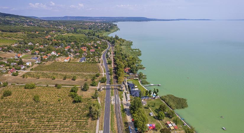 Nagyon durva szigorítás jön a Balatonnál, betelt a pohár