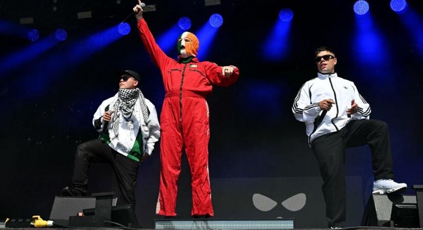 Nem vonják felelősségre a Kneecapet a glastonburyi fellépésük miatt