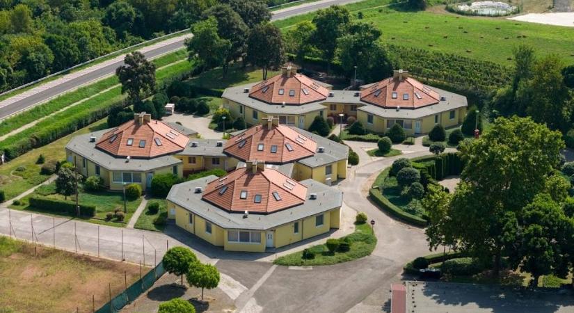 Most „potom pénzért” veheti meg Szekszárd legnagyobb szálláshelyét