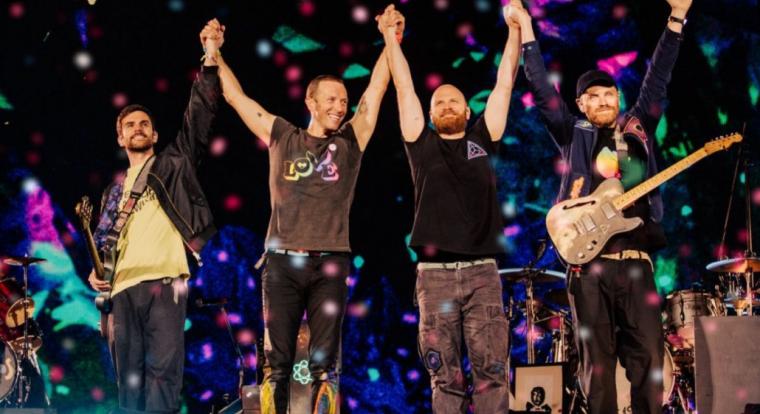 A techvezető viszonyát a Coldplay koncert csókkamerája buktatta le