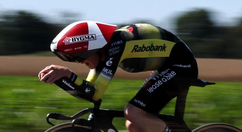 Tour de France 2025 - Hiába az „ufósisak”, Pogacar tekerte az űridőt a hegyes időfutamon - videóval