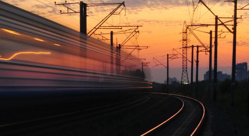 Lőttek a kaliforniai nagysebességű vasútnak