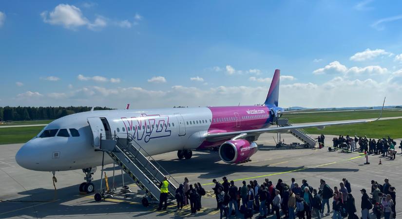 40 fokos gépen ültek három órát – ezért késett a Wizz Air Madridból induló járata