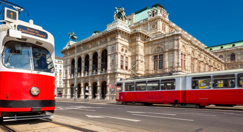 Tényleg kolbászból van odaát a kerítés? Súlyos titok derült ki az Ausztriába költöző magyarokról