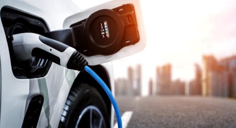 Az elektromos járművek értékesítése 28%-kal nőtt 2025-ben
