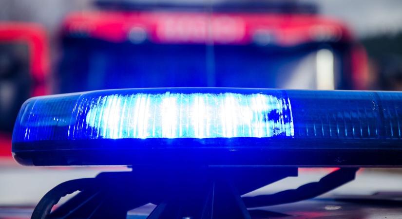 Durva karambol lassítja a forgalmat a sztrádán, több jármű ütközött össze