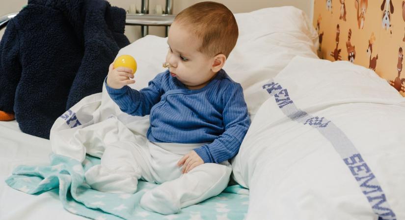 Ágoston állapota folyamatosan romlik, közös imát kér a család