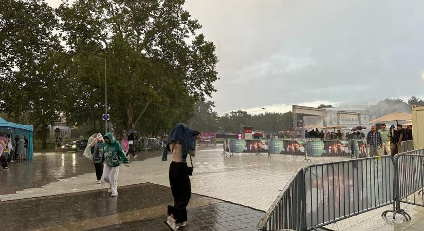 Elmossa az eső a Campus Fesztivált? Leszakadt az ég! – fotókkal