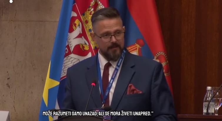 Hogyan juthatunk el Juhász Bálinttól egészen Ovidiusig?