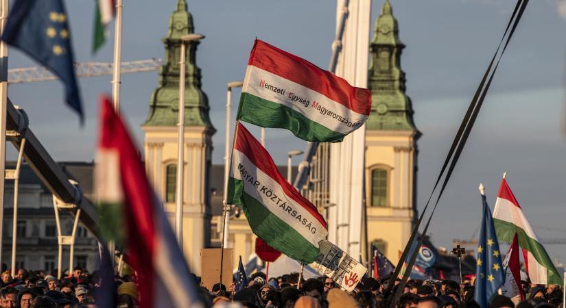 Titkos találkozókat tart az ellenzék, a DK-t és az Mi Hazánkat kizárják, nem a Tisza ellen szervezkednek