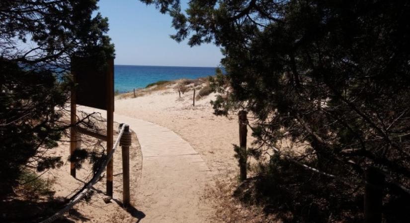 Szardínia: homokos tengerpart tömegturizmus nélkül