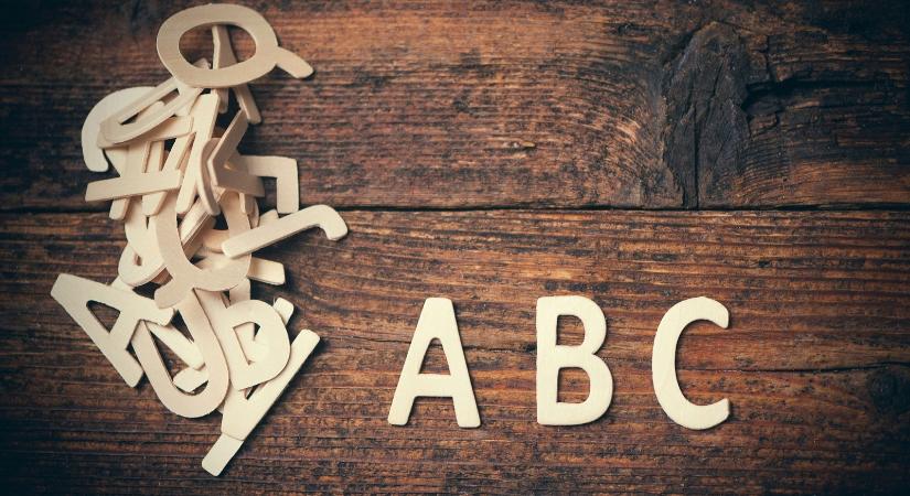 A magyarok feltaláltak egy új betűt, az ABC-be is bekerült, a világ sokkolva áll a nagy felfedezés előtt