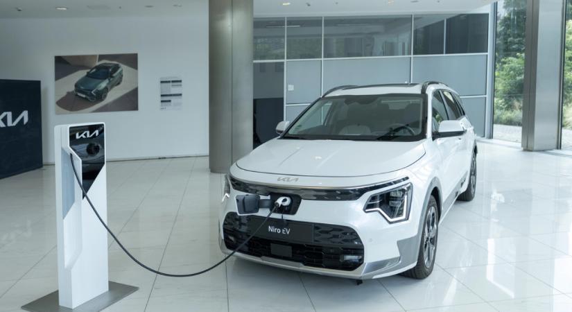 Az állami támogatások mozgatják a hazai elektromos személyautók piacát