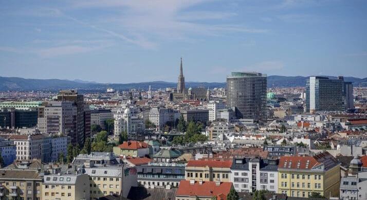 Újra gyorsul az infláció Ausztriában – Üzemanyag, lakhatás és élelmiszer hajtja fel az árakat
