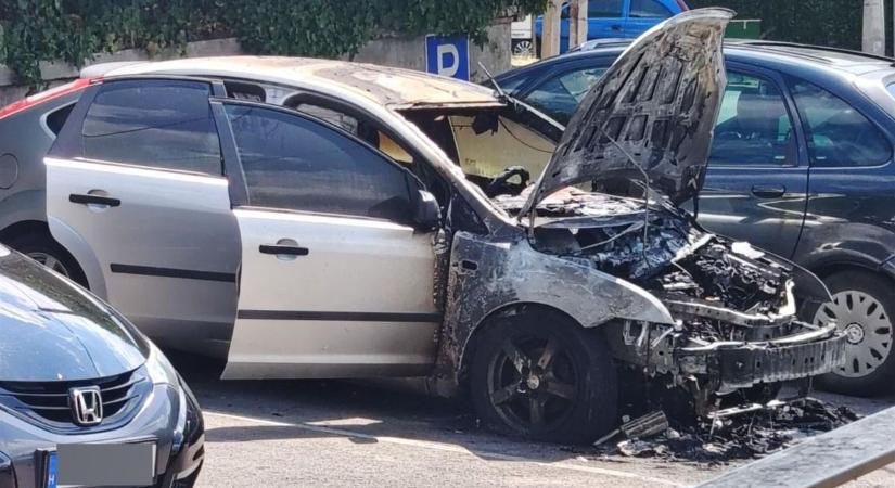 Egy Pimp My Ride epizódot is leforgathatnánk ebben az egri parkolóban