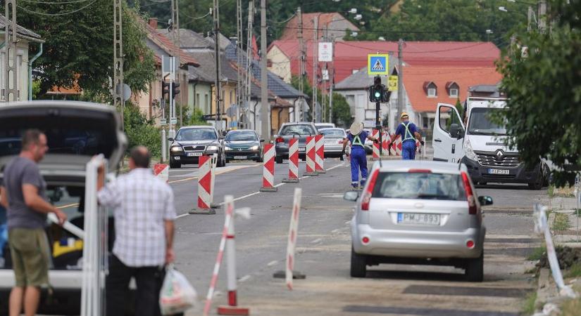 Új szakaszba lép az ivóvízhálózat felújítása Egerben - mutatjuk, hol változik a forgalmi rend