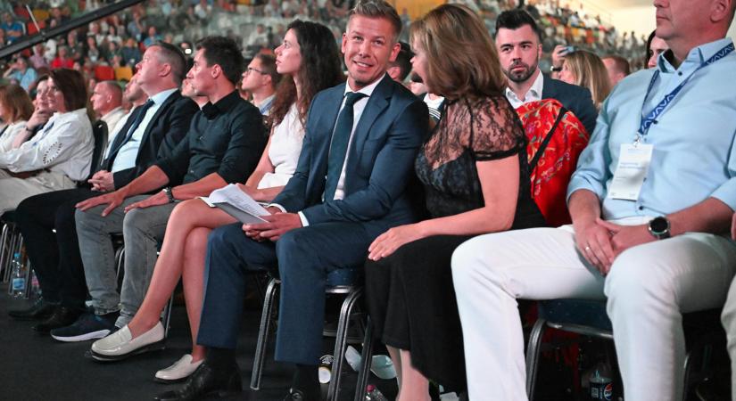 FAZ-elemzés: Magyar Péter a Fidesz vidéki bástyáit rohamozza