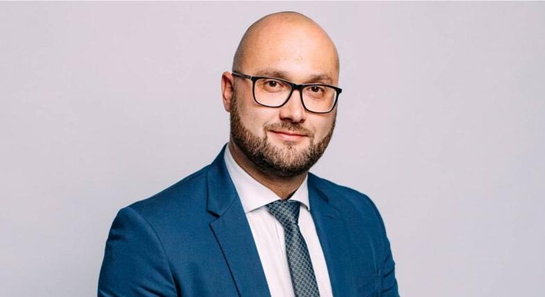 Fülöp Péter, a Nemzeti Színház operatív igazgatója: ” A kulturális szereplőknek muszáj magukba nézniük”