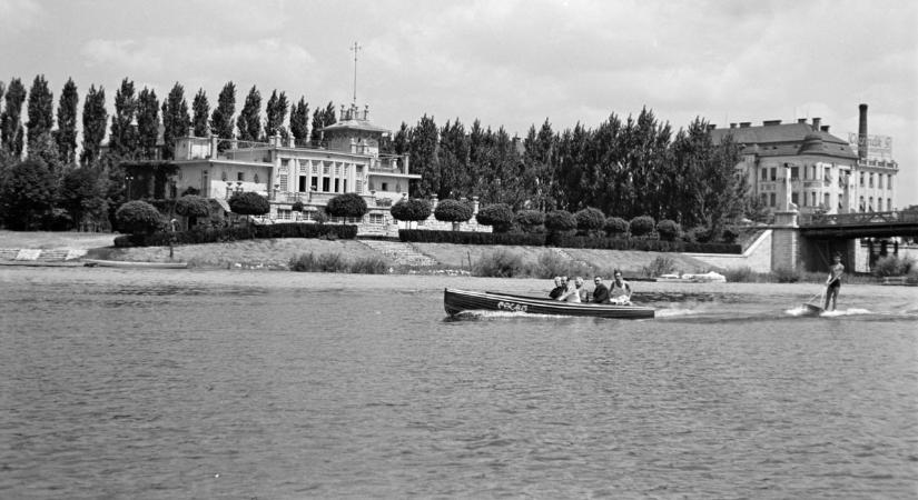 Egykor vízideszkáztak is a Mosoni-Dunán, retro győri fotók a 30-as évekből