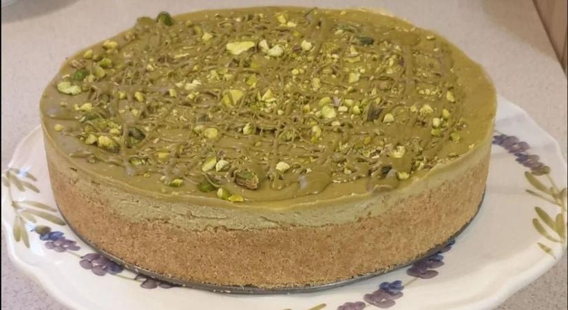 Pisztáciás sajttorta - itt a tökéletes, sütés nélküli recept!