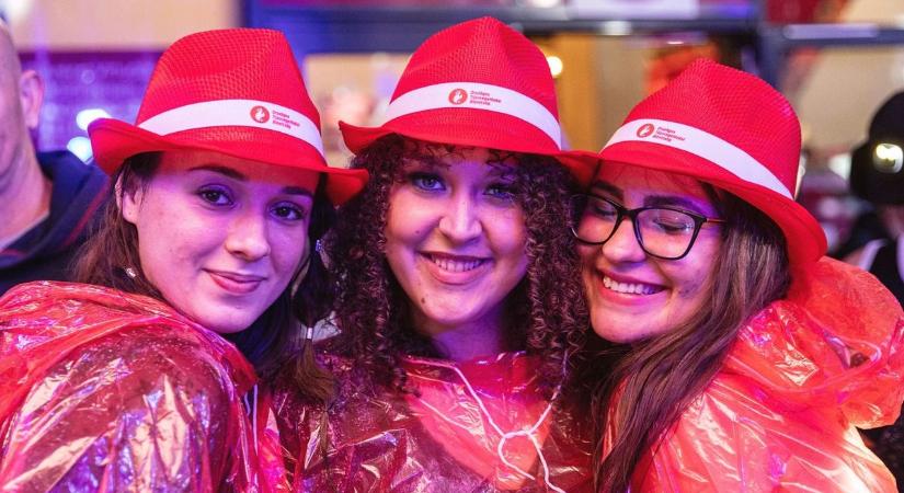 Leszakadt az ég, de a buli még annál is nagyobb volt a Campus pénteki napján – te ott voltál? Keresd meg magad a képeken!