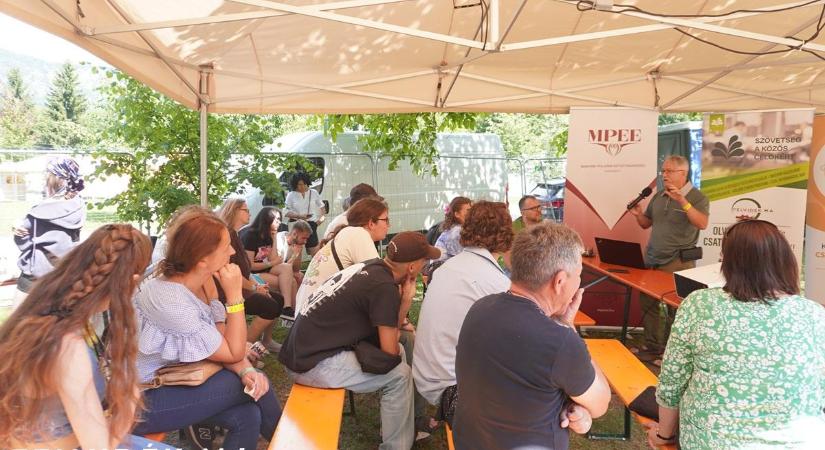 Hagyományos civil információs nap Gombaszögön képeken