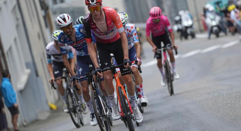 Tour de France – Arensman hegyi befutót nyert, Pogačar növelte előnyét