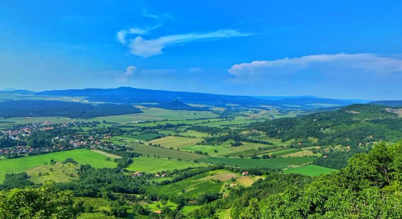 Tanúim csak a (tanú)hegyek: egyedül a Balaton-felvidéken
