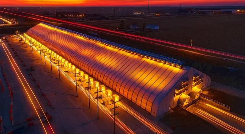 Hatalmas sátrakba költözteti mesterséges intelligencia adatközpontját a Meta