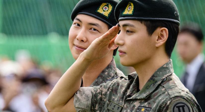 Meg sem kottyant a sorkatonaság a K-pop isteneinek, máris új albummal támad a BTS