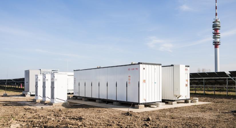 Versenyelőny lehet a házon belüli energiatárolás – Egyre több vállalat épít saját rendszert