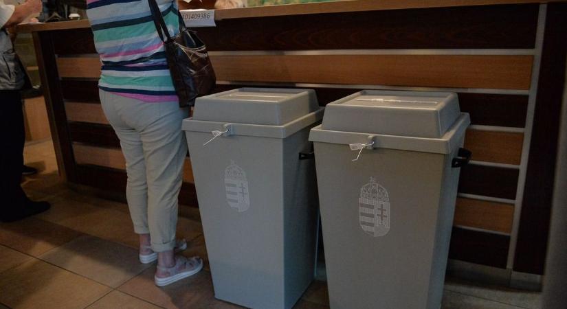 Megkezdődött az időközi önkormányzati választás Nagyfügeden